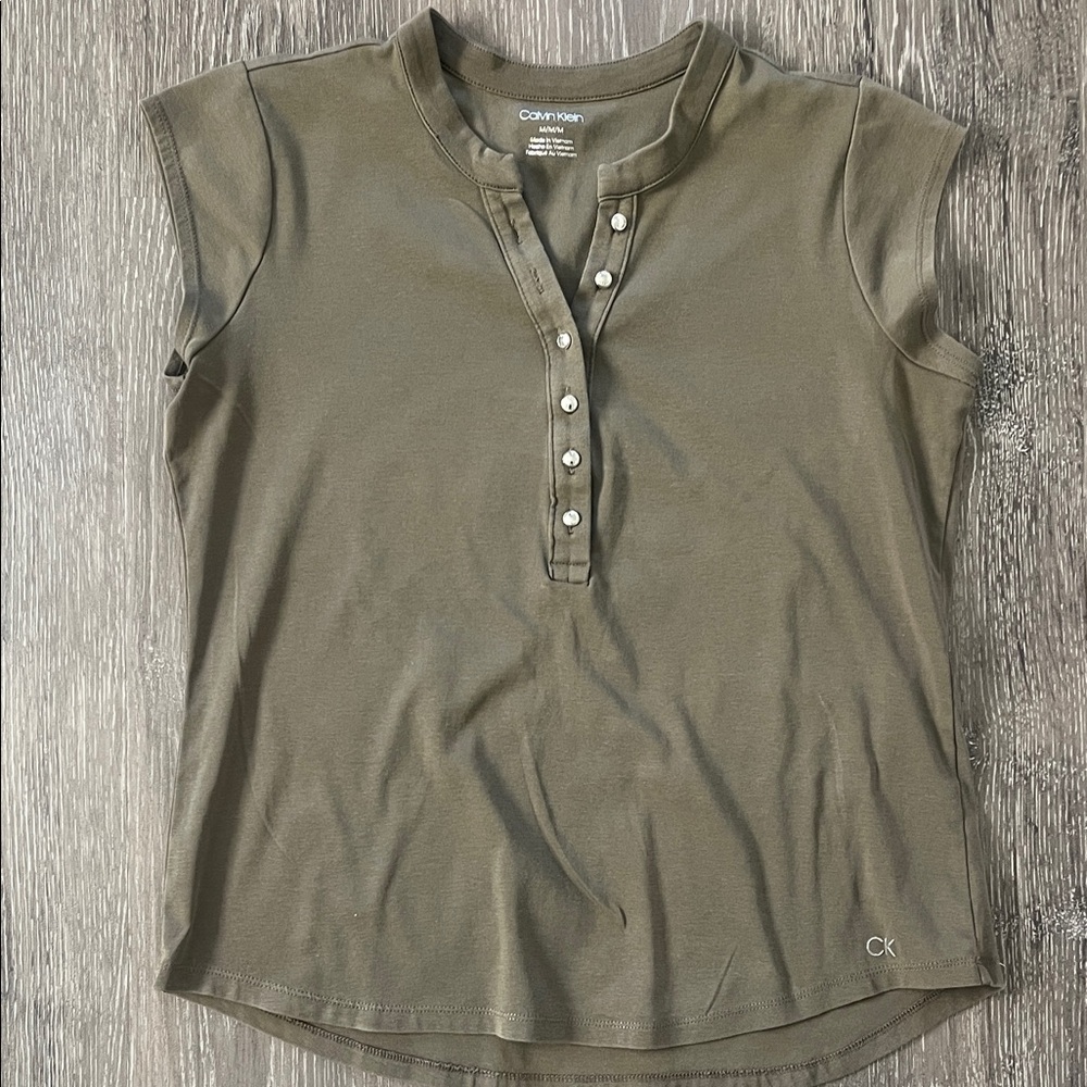Calvin Klein Women's Short Sleeve Olive Tee